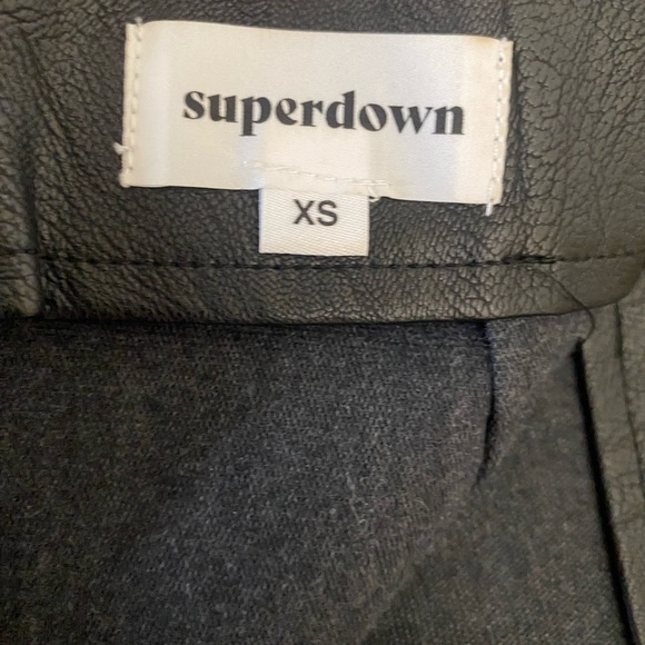 Superdown Black Mini Pencil Skirt with Slit - Picture 4 of 6